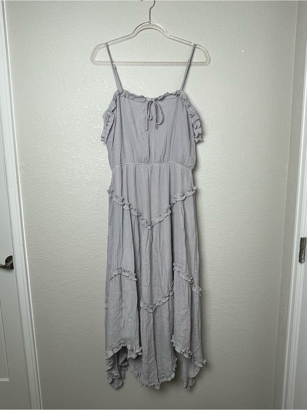 Joyfolie Light Grey Ruffle Tiered Maxi Dress Size M